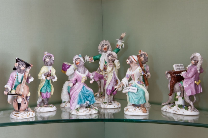 Singes musiciens en porcelaine de Meissen